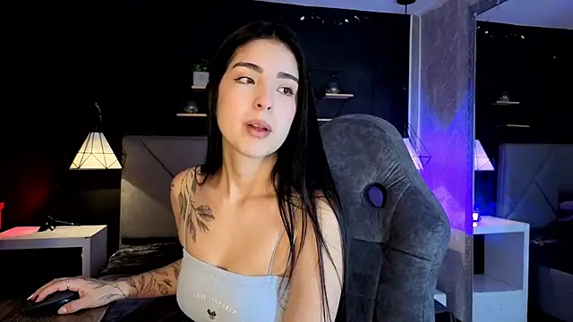 Snapshot of giapearl25 chatting on 7, 11, 2025 giapearl25 online show from 7, 11, 2025