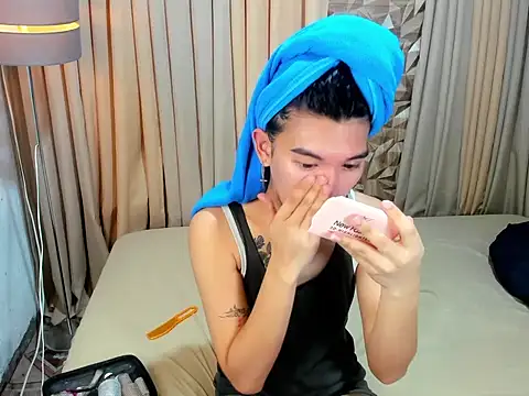 Yourdreamgoddess online show from 24, 4, 2026