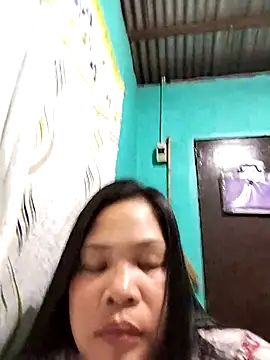 Snapshot of shyhotpinay_32 chatting on 12, 10, 2025 shyhotpinay 32 online show from 12, 10, 2025