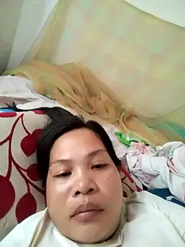 Snapshot of shyhotpinay_32 chatting on 20, 10, 2025 shyhotpinay 32 online show from 20, 10, 2025