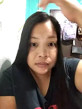 Snapshot of shyhotpinay_32 chatting on 24, 10, 2025 shyhotpinay 32 online show from 24, 10, 2025