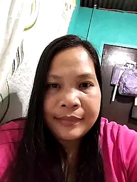 Snapshot of shyhotpinay_32 chatting on 27, 10, 2025 shyhotpinay 32 online show from 27, 10, 2025