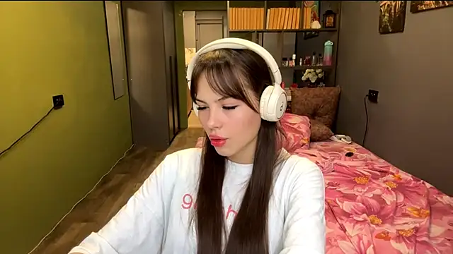 MysticAlisa online show from 10, 10, 2025