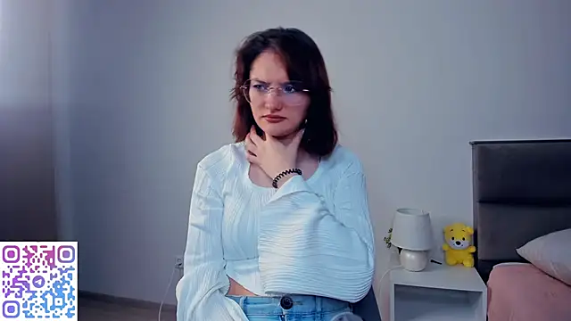 Snapshot of LorrieDegonia chatting on 18, 11, 2025 LorrieDegonia online show from 18, 11, 2025