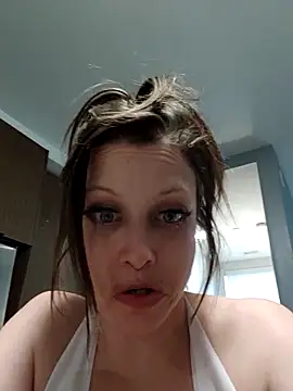 Snapshot of BriiBabyy69 chatting on 4, 4, 2026 BriiBabyy69 online show from 4, 4, 2026