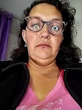 -saraqueen- online show from 7, 11, 2025