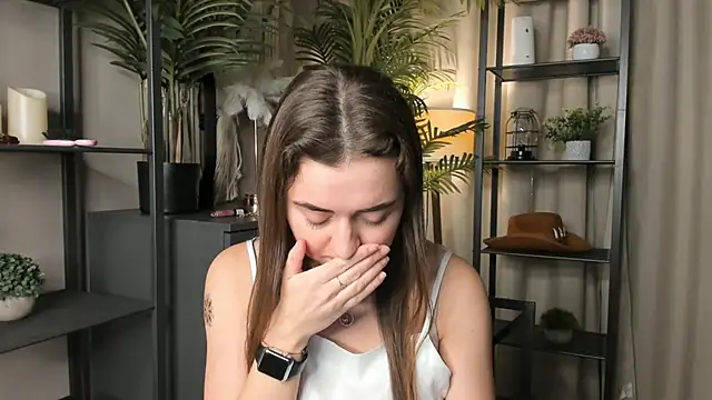 ThelmaJusto online show from 7, 11, 2025