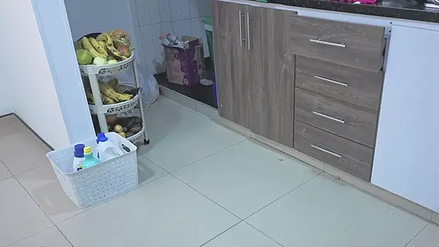 Catherine     online show from 30, 11, 2025