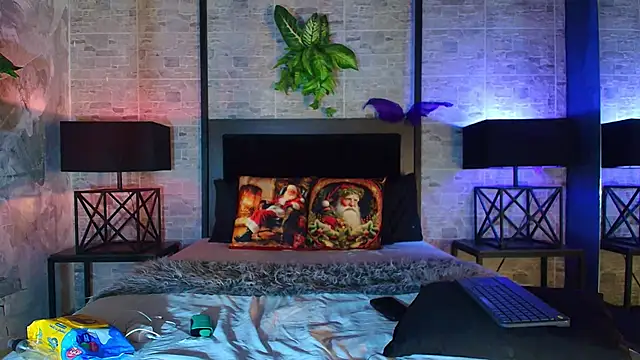 Kylie Foxx online show from 17, 12, 2025