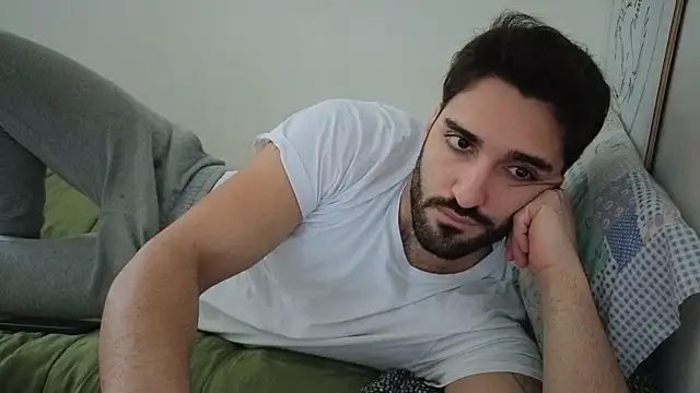 Snapshot of Al3xox02 chatting on 12, 2, 2026 Al3xox02 online show from 12, 2, 2026