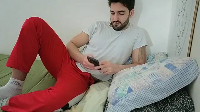 Snapshot of Al3xox02 chatting on 19, 2, 2026 Al3xox02 online show from 19, 2, 2026