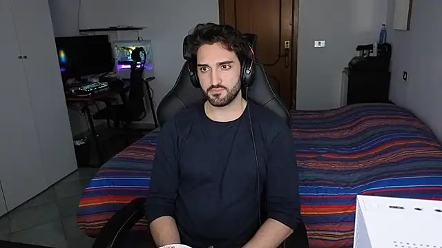 Snapshot of Al3xox02 chatting on 1, 3, 2026 Al3xox02 online show from 1, 3, 2026