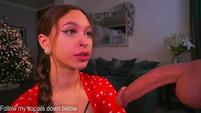 Snapshot of karolineneuer_ chatting on 2, 12, 2025 karolineneuer online show from 2, 12, 2025