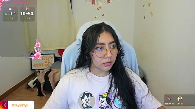 Snapshot of LoveLyy- chatting on 15, 10, 2025 LoveLyy- online show from 15, 10, 2025