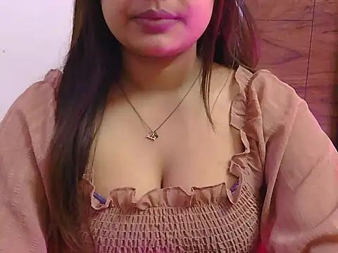 cute zaraa online show from 4, 12, 2025