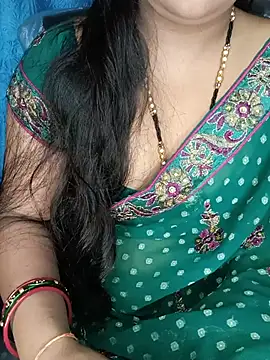Snapshot of Rashmi_011 chatting on 10, 7, 2026 Rashmi 011 online show from 10, 7, 2026