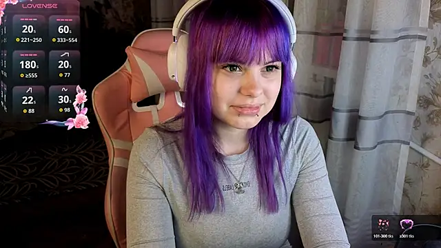 KristiBloom online show from 8, 4, 2026