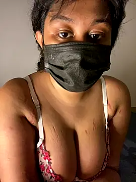 Monica  Bellucci   online show from 14, 11, 2025