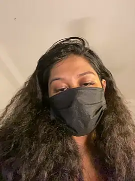 Monica  Bellucci   online show from 28, 2, 2026