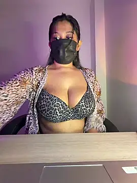 Snapshot of Monica__Bellucci__ chatting on 8, 8, 2026 Monica Bellucci online show from 8, 8, 2026