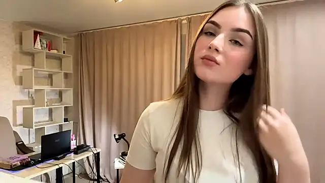 Snapshot of RinaModel chatting on 6, 10, 2025 RinaModel online show from 6, 10, 2025