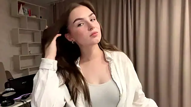 Snapshot of RinaModel chatting on 7, 10, 2025 RinaModel online show from 7, 10, 2025