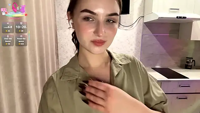 Snapshot of RinaModel chatting on 3, 11, 2025 RinaModel online show from 3, 11, 2025