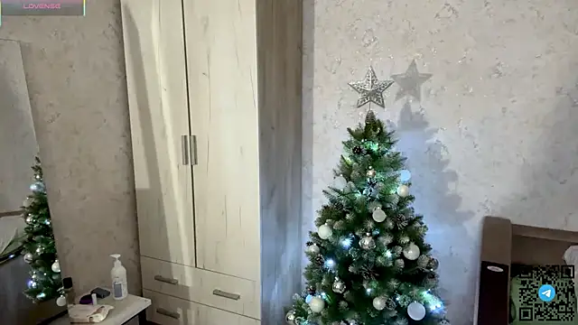 Snapshot of RinaModel chatting on 30, 11, 2025 RinaModel online show from 30, 11, 2025