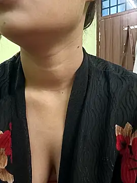 Snapshot of Beautiful_Eye chatting on 21, 12, 2025 Beautiful Eye online show from 21, 12, 2025
