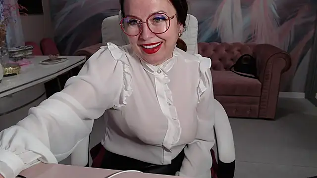 Arisa5000 online show from 1, 2, 2025