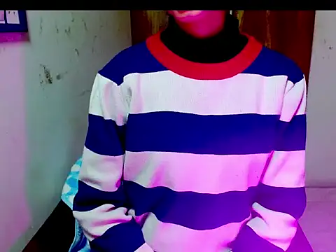 Snapshot of Roiseeee chatting on 2, 2, 2026 Roiseeee online show from 2, 2, 2026