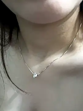 Snapshot of Beyeuuu chatting on 16, 11, 2025 Beyeuuu online show from 16, 11, 2025