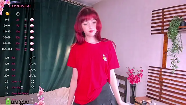 Snapshot of _LucyStars_ chatting on 1, 11, 2025 LucyStars online show from 1, 11, 2025