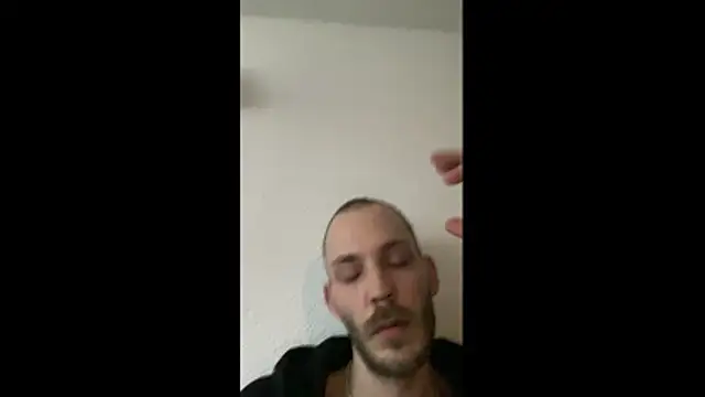 Snapshot of MolleDolle chatting on 24, 4, 2026 MolleDolle online show from 24, 4, 2026