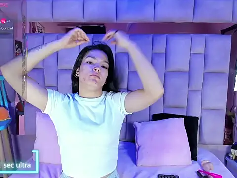 Gisell Squirt  online show from 8, 1, 2026