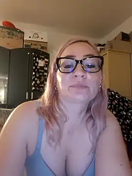 Snapshot of vivonivo chatting on 15, 10, 2025 vivonivo online show from 15, 10, 2025