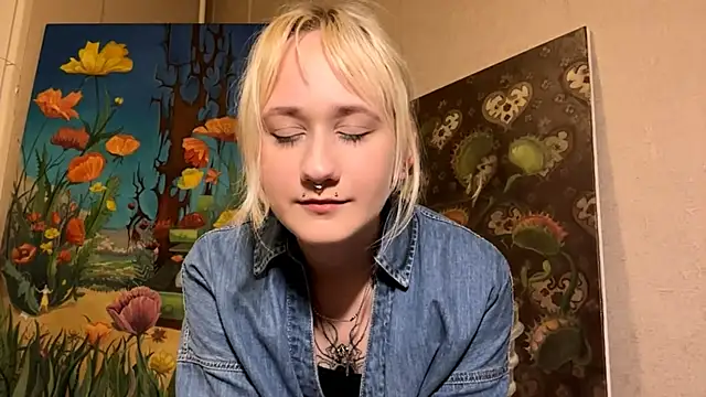 Snapshot of Ulemonala_Cute chatting on 11, 10, 2025 Ulemonala Cute online show from 11, 10, 2025