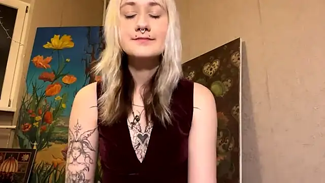 Snapshot of Ulemonala_Cute chatting on 15, 10, 2025 Ulemonala Cute online show from 15, 10, 2025