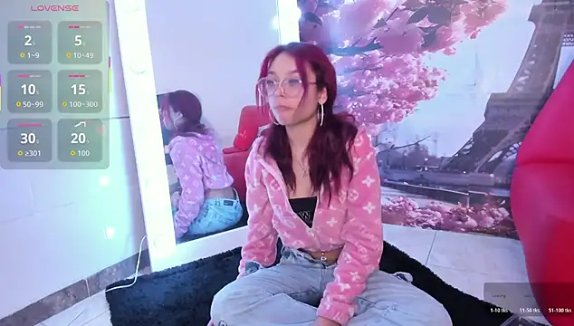 Snapshot of little_ellie_1 chatting on 4, 11, 2025 little ellie 1 online show from 4, 11, 2025