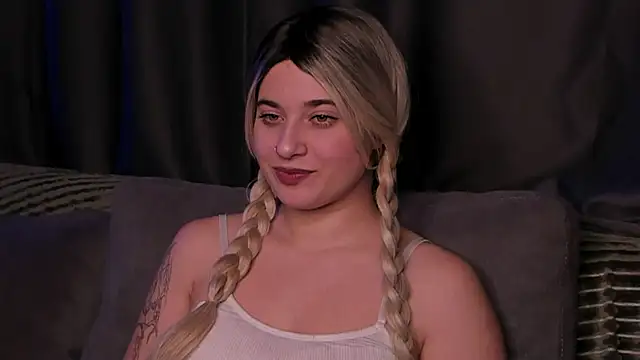 ShyBunny1 online show from 11, 10, 2025