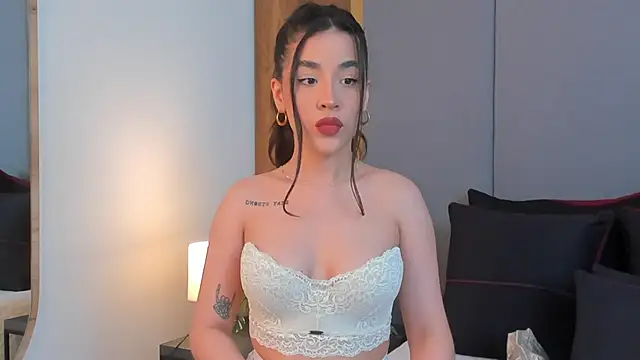 Snapshot of AryBlair chatting on 15, 11, 2025 AryBlair online show from 15, 11, 2025