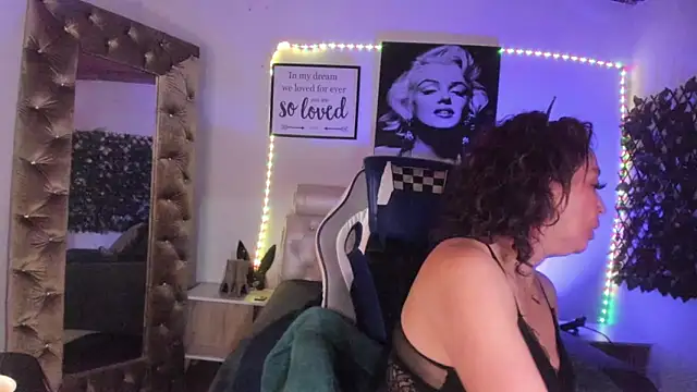 Beatricez online show from 31, 10, 2025