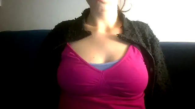 Snapshot of SuperValentina chatting on 15, 10, 2025 SuperValentina online show from 15, 10, 2025