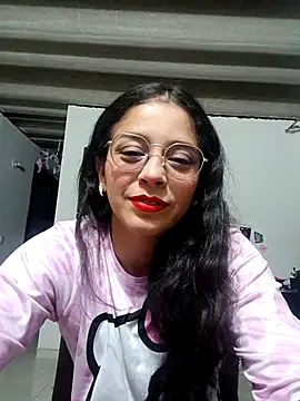 Snapshot of Eloisa_smith chatting on 22, 10, 2025 Eloisa smith online show from 22, 10, 2025