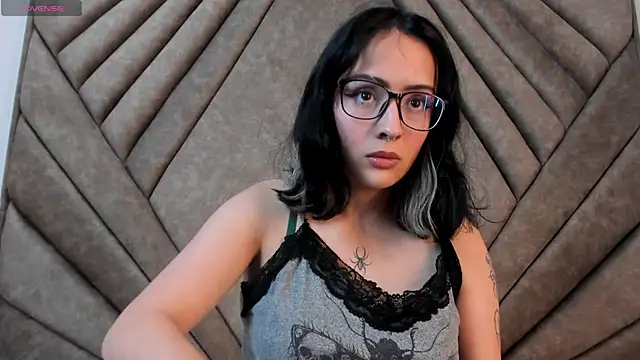 Mythical Girl online show from 22, 11, 2025