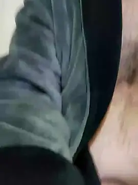 Snapshot of Christian-77 chatting on 7, 10, 2025 Christian-77 online show from 7, 10, 2025