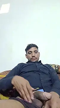 Snapshot of BiggerDickGuy chatting on 14, 2, 2026 BiggerDickGuy online show from 14, 2, 2026