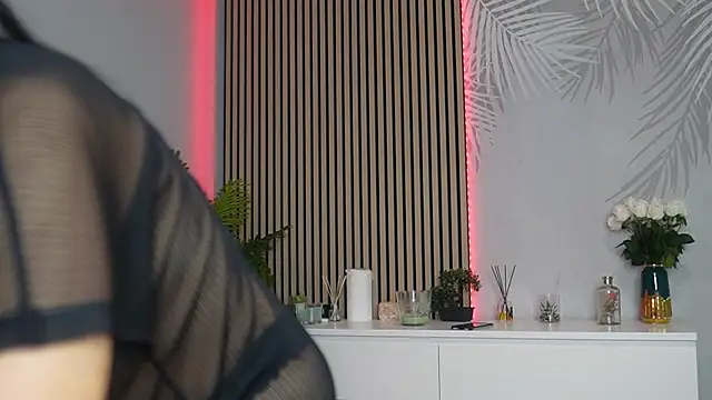 TinyVixen  online show from 19, 10, 2025