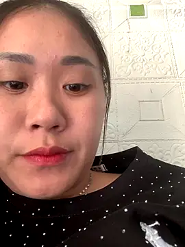 Snapshot of Misu-u chatting on 28, 10, 2025 Misu-u online show from 28, 10, 2025