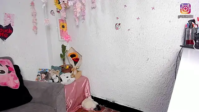 Emilycollei online show from 3, 4, 2026